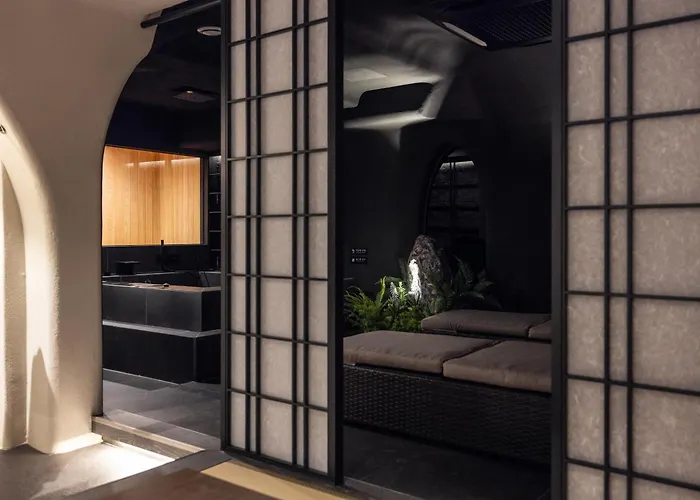Cave By Anook Sungshin Women's Hotel Seoul