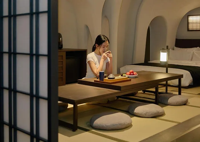 Hotel Cave By Anook Sungshin Women's Seoul